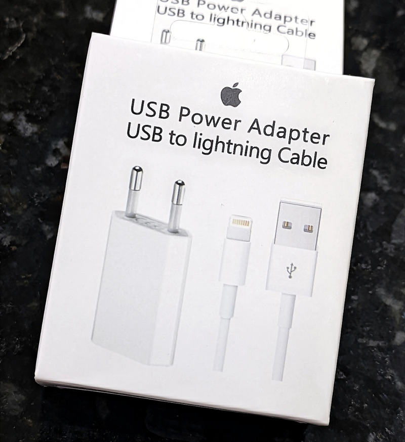 Kit Carregador 5W USB/Lightning  (Premium®)
